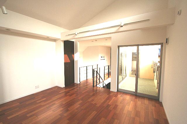 Same specifications photos (living). Same specifications