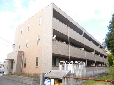 Building appearance. ☆ It stood in a quiet residential area ☆