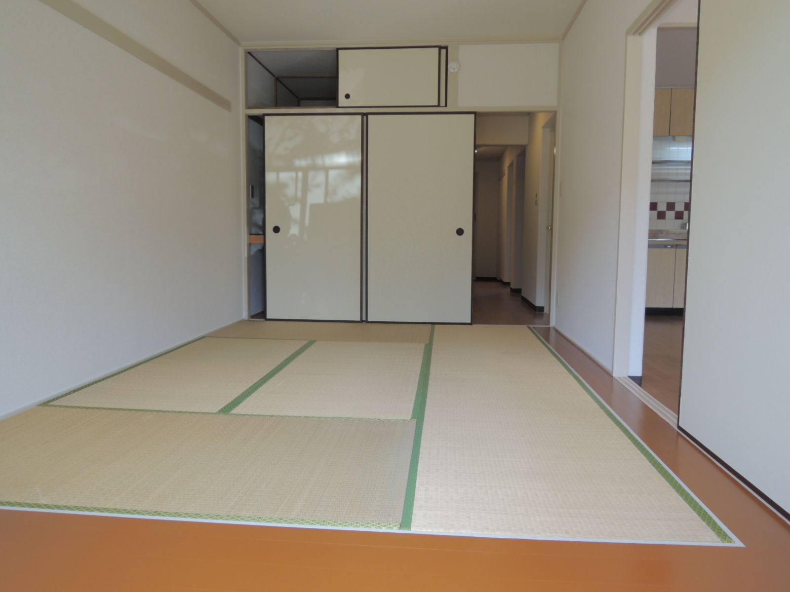 Living and room. 1F Japanese-style room