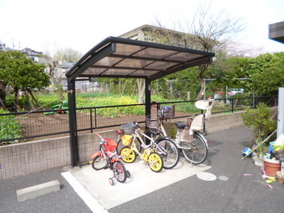 Other common areas. Covered parking lot of peace of mind