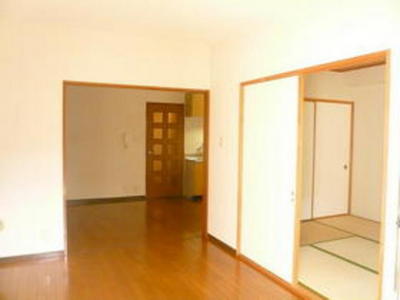 Living and room. Beautiful Western-style