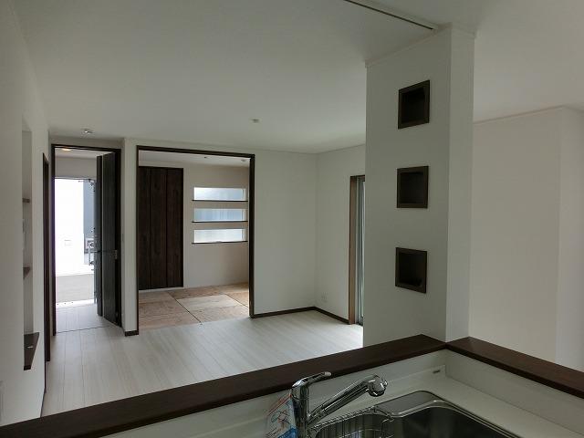 Living. Please relax in the LDK.