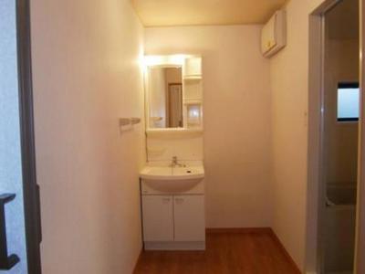 Washroom. Independent wash basin ・ Dressing room