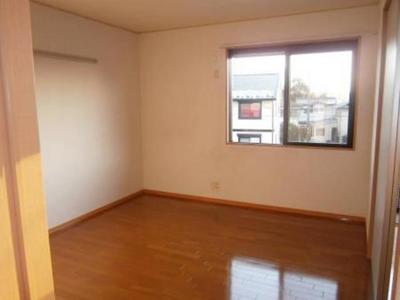 Living and room. Western-style 6 Pledge