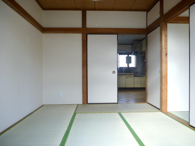 Living and room. Southwest Japanese-style room