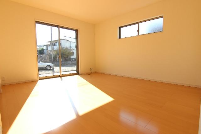 Living. 8 Building Living