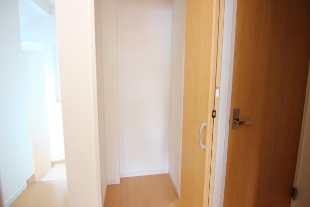 Receipt. 8 Building second floor hallway storage