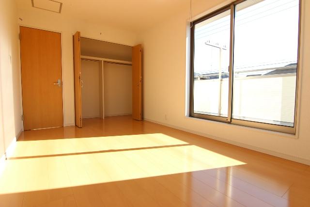 Non-living room. 8 Building Master Bedroom