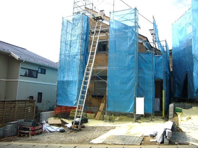 Local appearance photo. Building 2 Under construction