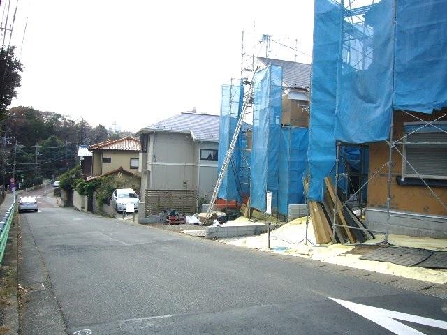 Local photos, including front road. Adjacent road (east 5.5m public road)