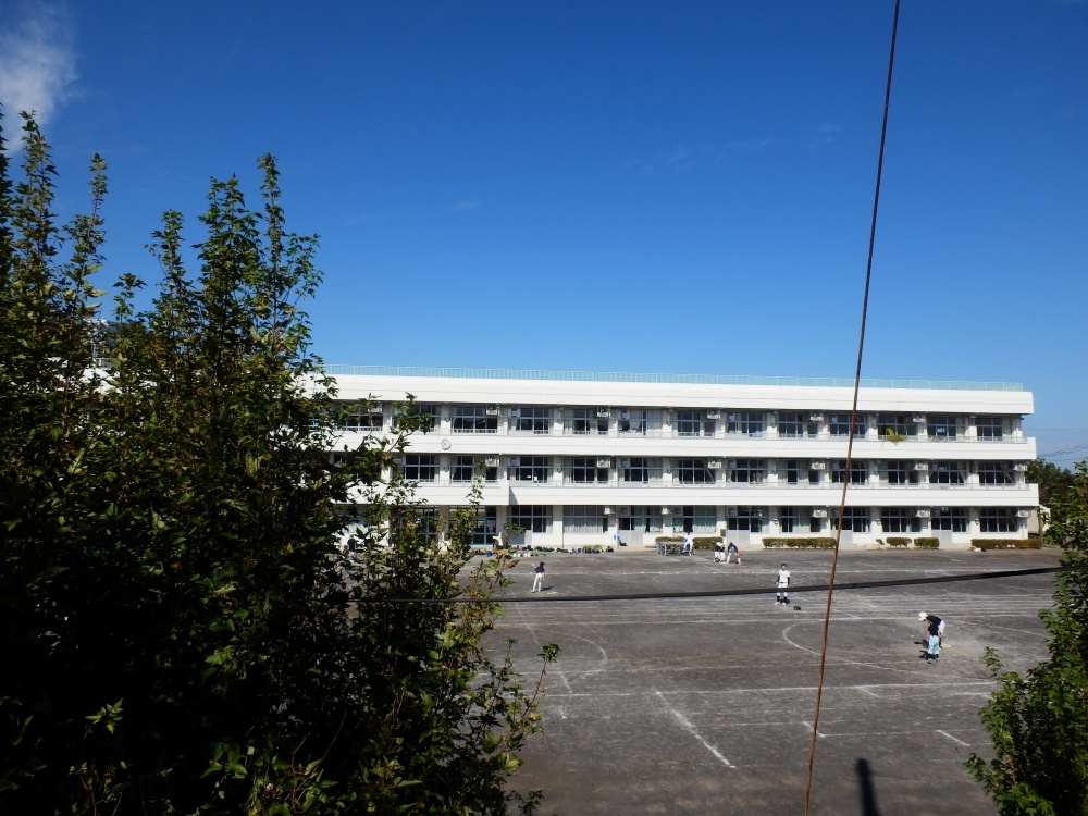 Primary school. Kanai to elementary school (elementary school) 171m
