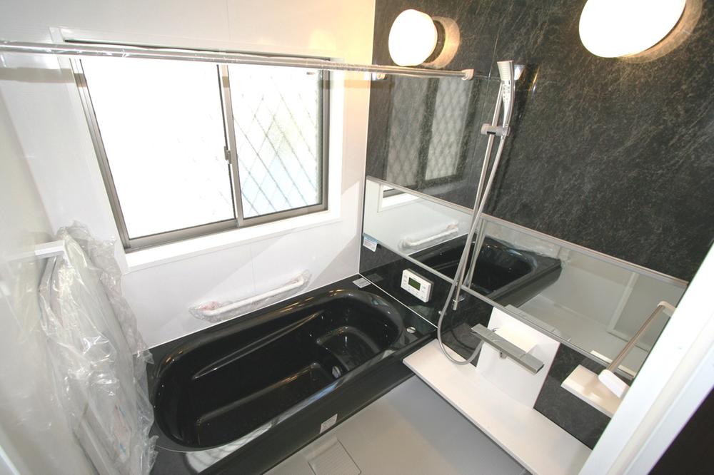 Bathroom. Local (11 May 2013) Shooting