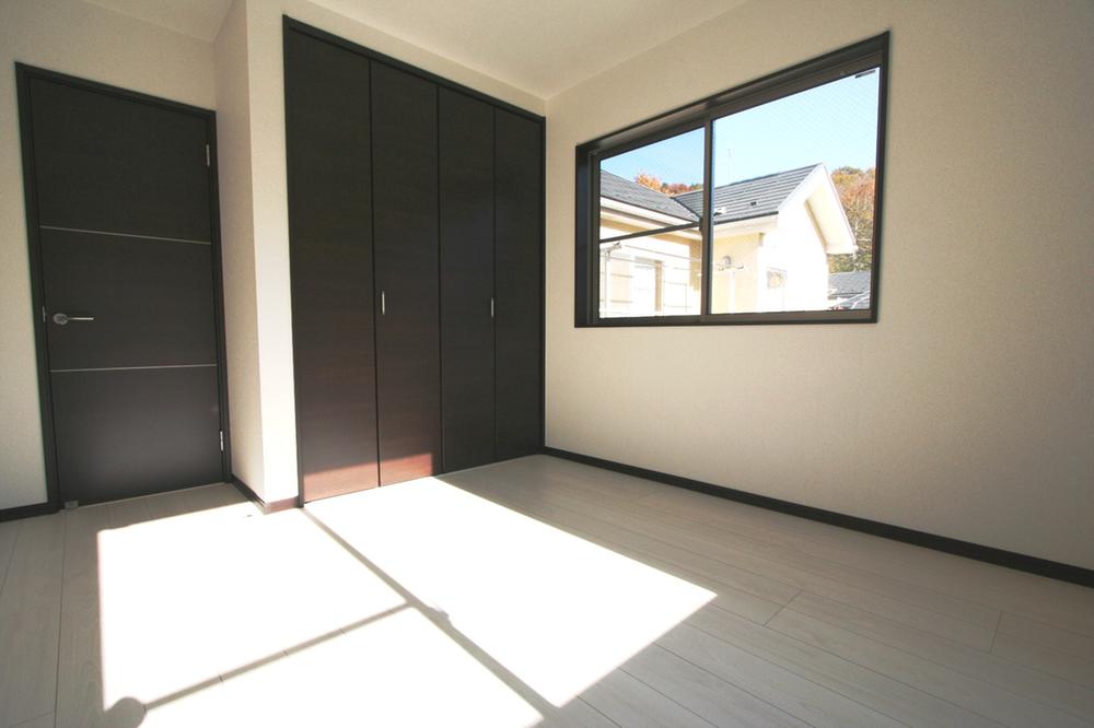 Non-living room. Local (11 May 2013) Shooting