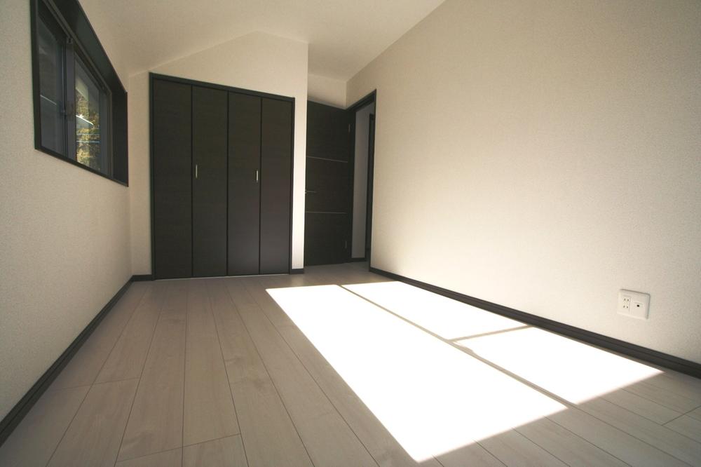 Non-living room. Local (11 May 2013) Shooting