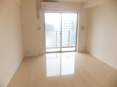 Living and room. You very positive to enter the living room