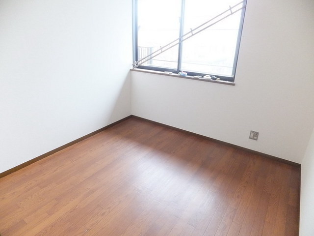 Living and room.  ☆  Sunny  ☆