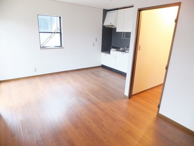 Living and room.  ☆  Day is also good  ☆