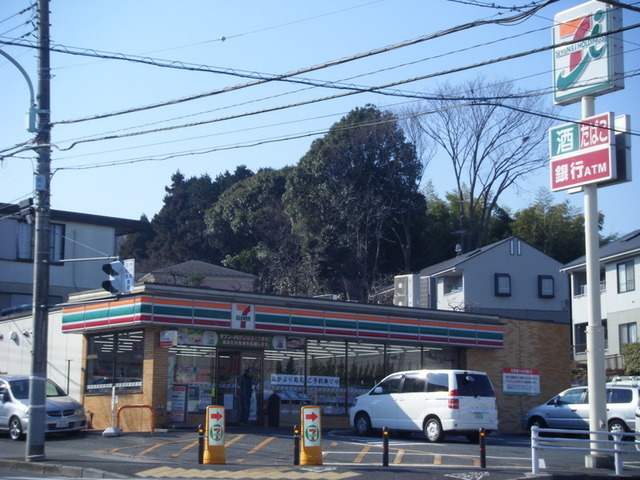 Convenience store. 415m to Seven-Eleven (convenience store)