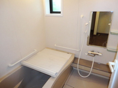 Bath. Spread of bathroom