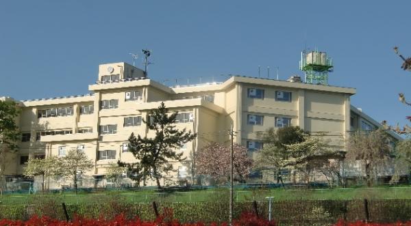 Junior high school. Tsukushino 1080m until junior high school
