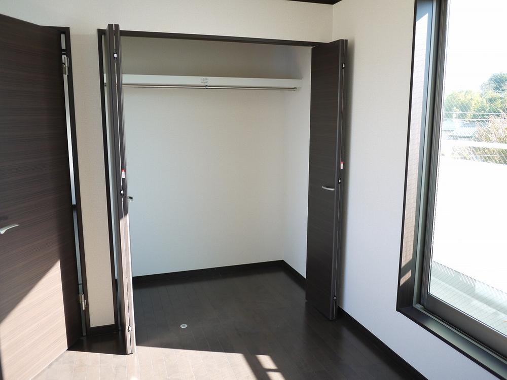 Same specifications photos (Other introspection)