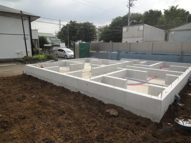 Local appearance photo. B Building