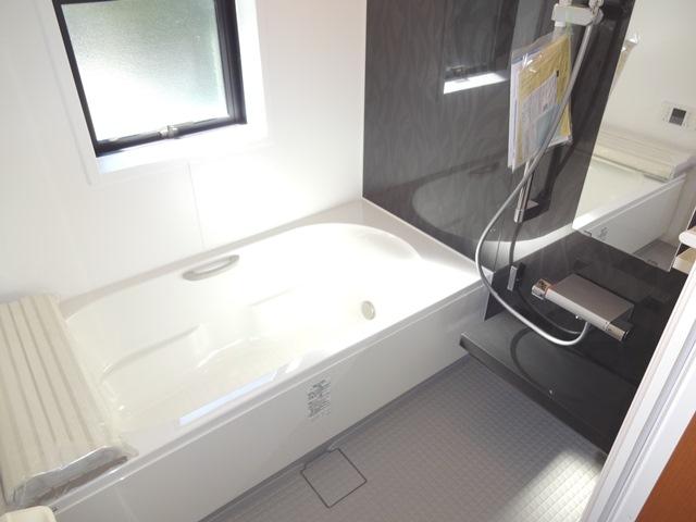 Bathroom. 11 Building Bathroom