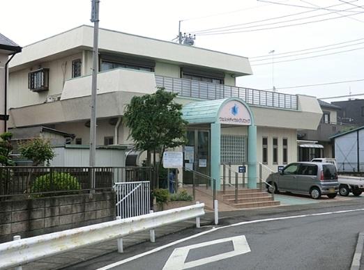 Hospital. 210m until well Medical Clinic .jpg