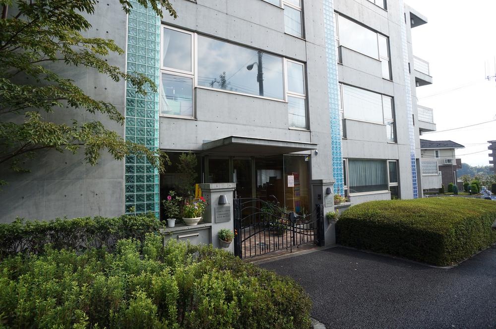 kindergarten ・ Nursery. Tamasakai 300m until revered nursery