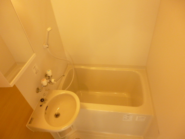 Bath.  ☆ Bathroom dryer with the bath ☆