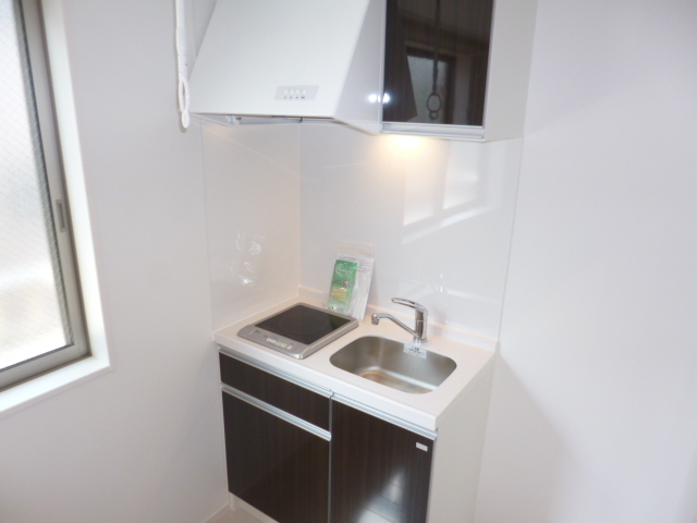 Kitchen.  ☆ IH stove with peace of mind ☆