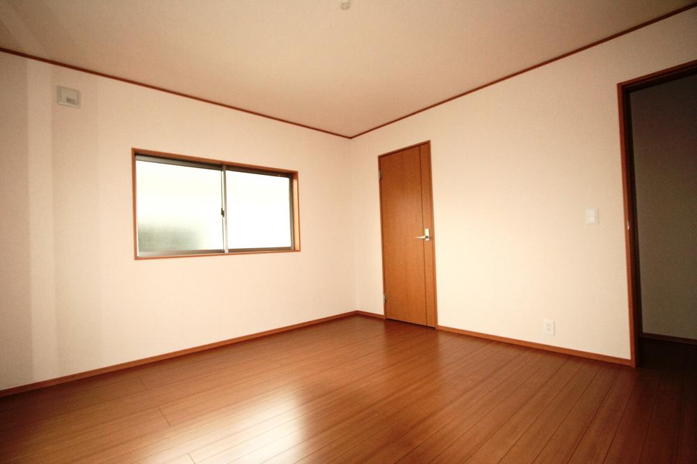 Non-living room. Local (11 May 2013) Shooting