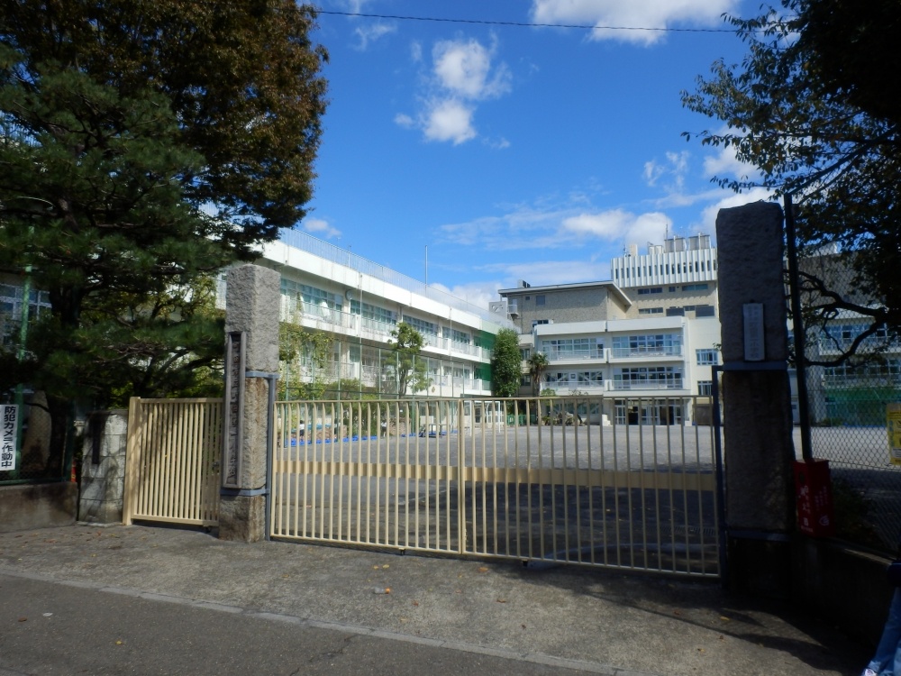 Primary school. 79m to Machida first elementary school (elementary school)