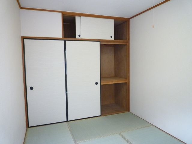 Receipt. Storage are also many.