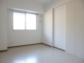 Living and room. North Western-style 6 Pledge