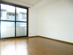 Living and room. Western-style 6 Pledge