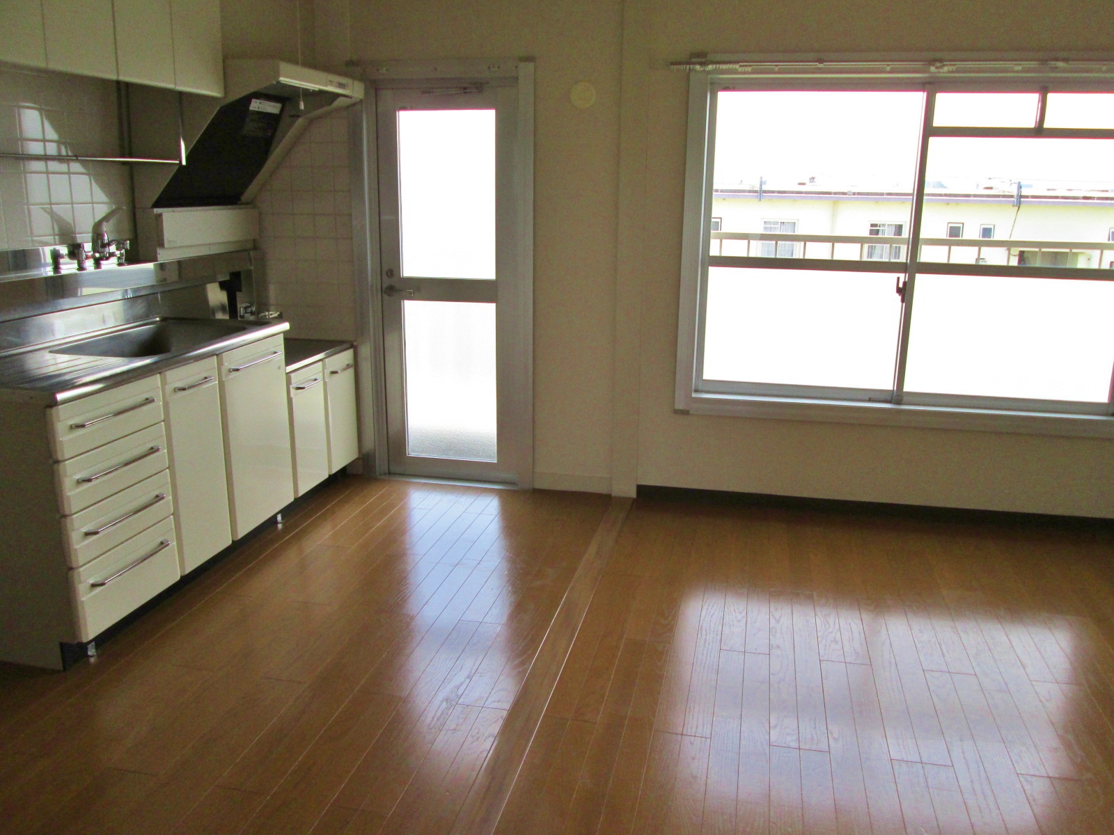 Living and room. South bright spacious living