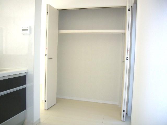 Kitchen. Kitchen storage