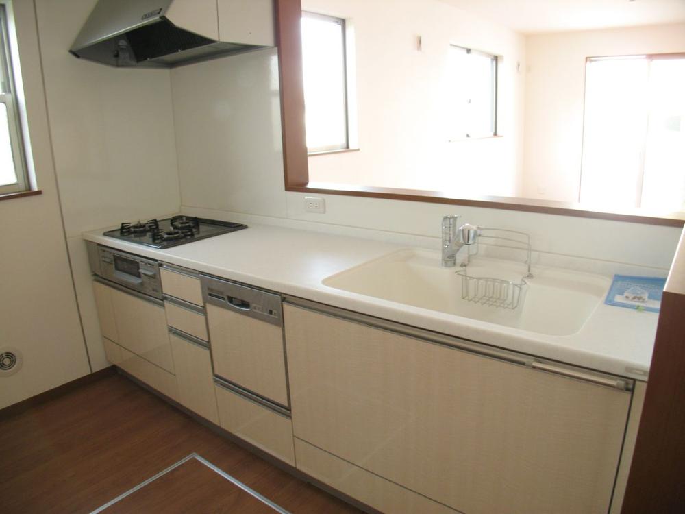 Same specifications photo (kitchen)