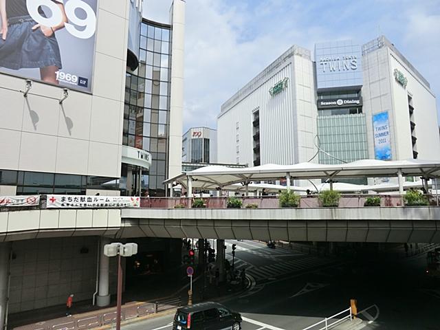 Shopping centre. 2700m until Machida Tokyu Twins