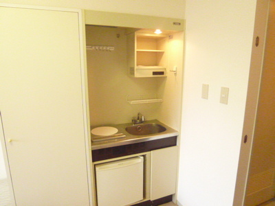 Kitchen. Cleaning is also simple IH cooking heater s peace of mind without the use of fire