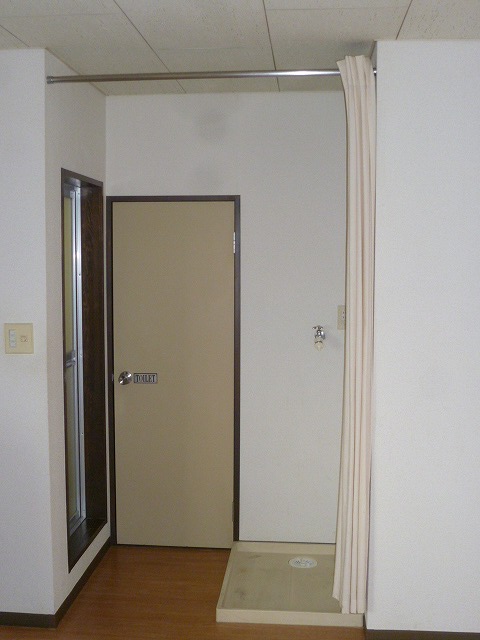 Other room space. Indoor Laundry Storage