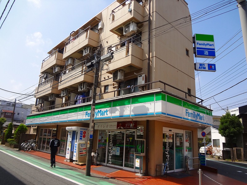 Convenience store. 67m to Family Mart (convenience store)