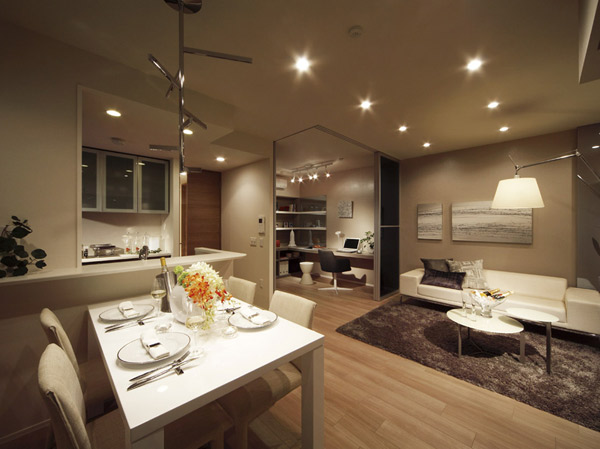 Living.  [living ・ dining] Also moments of gatherings, Also time to enjoy the hobby, Wrap gently can afford a space.  ※ Indoor photos and all amenities the model room A type of listed below ・ Menu plan, Some options (paid). option ・ There is a deadline to the menu plan.