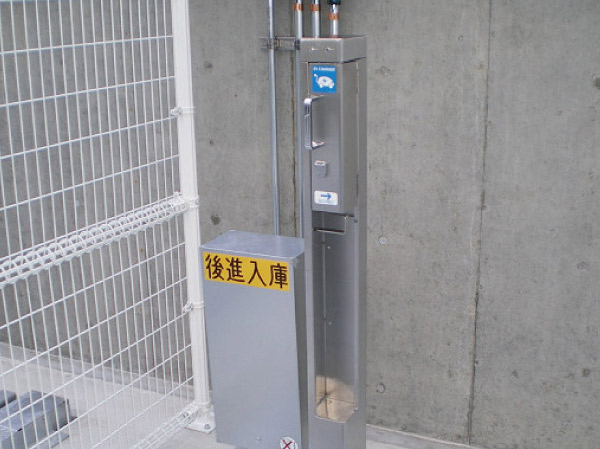 Other.  [Electric vehicle charging corresponding outlet] Equipped with an outlet equipment to seven of the parking installation compartment. Providing a highly convenient equipment with an eye to the next generation of car life, We are promoting the reduction of CO2 emissions. (Same specifications)