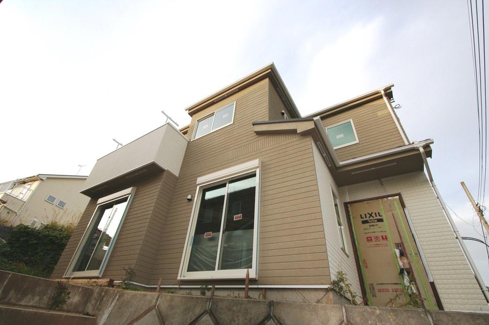 Sale already cityscape photo. Local (11 May 2013) Shooting