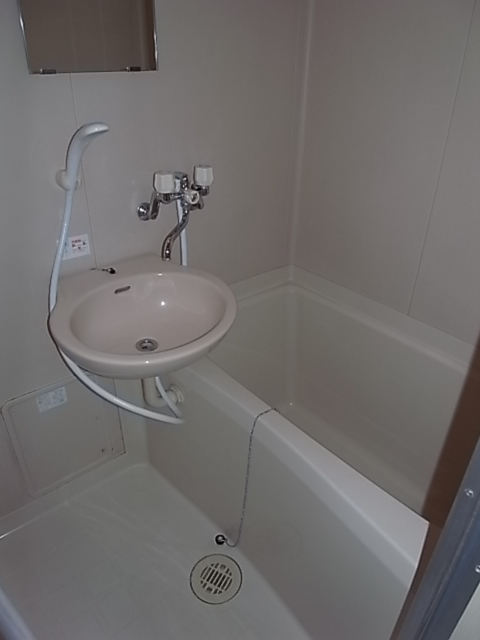 Bath. bus ・ Restroom