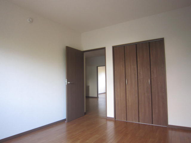 Other room space. Receipt