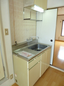 Kitchen. Kitchen (1 lot gas stoves installed Allowed)