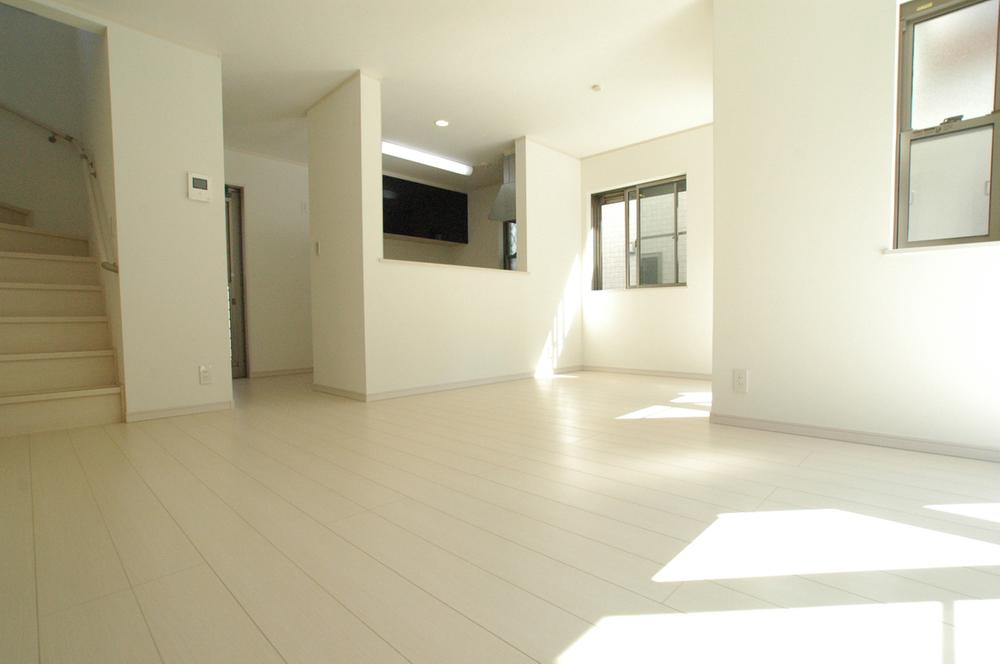 Living. Indoor (10 May 2013) Shooting A Building